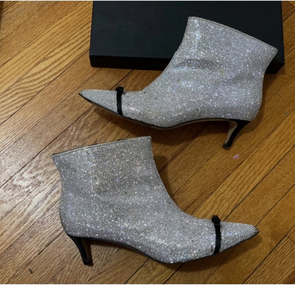 Brand from Europe. Super super super blingbling. Super beautiful shoes. - Picture 10 of 12